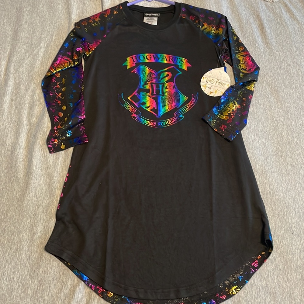 NWT: Harry Potter Hogwarts 10/12 iridescent top